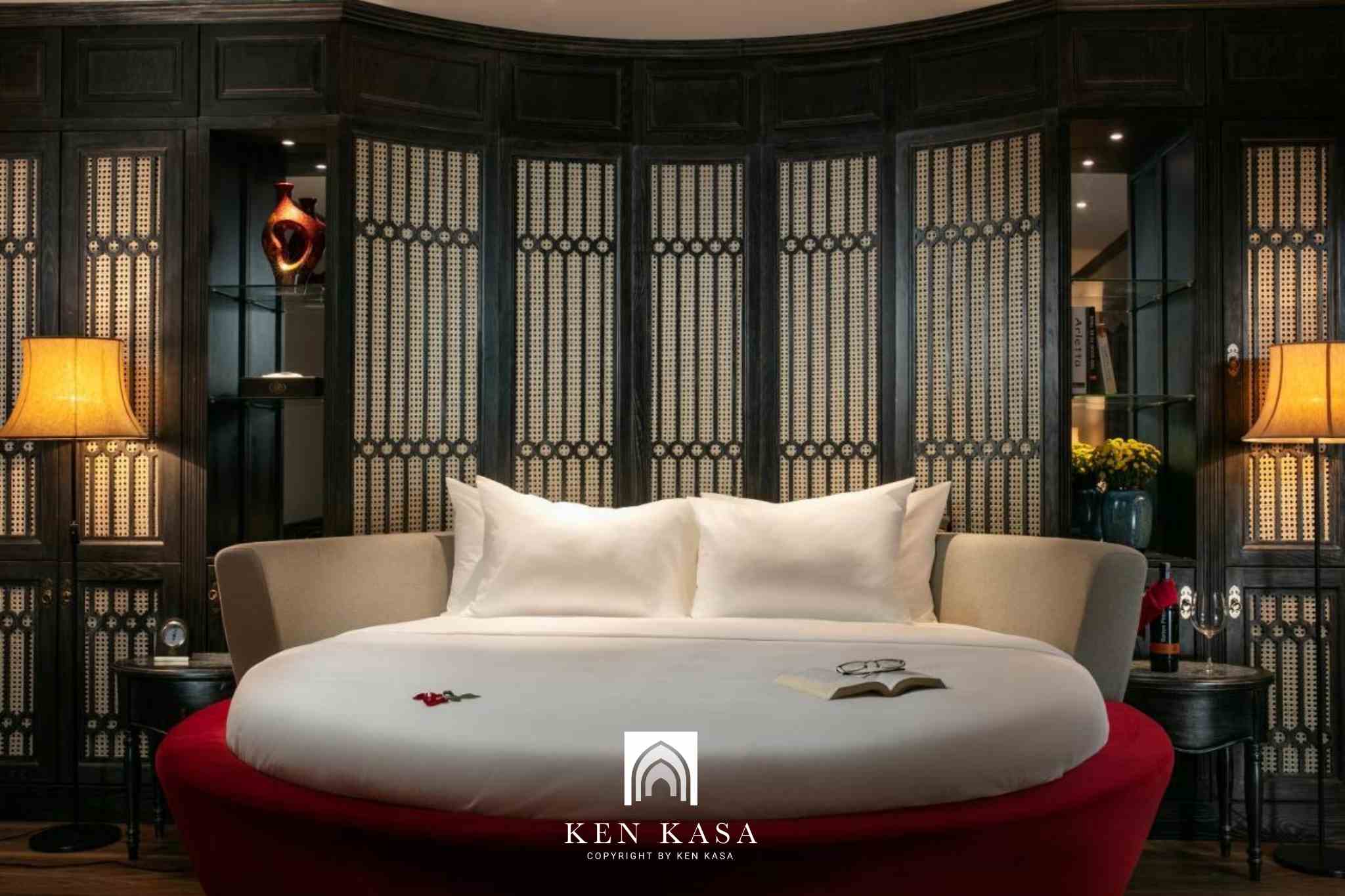 Kh&ocirc;ng gian cổ điển v&agrave; sang trọng tại Shining Central Hotel & Spa